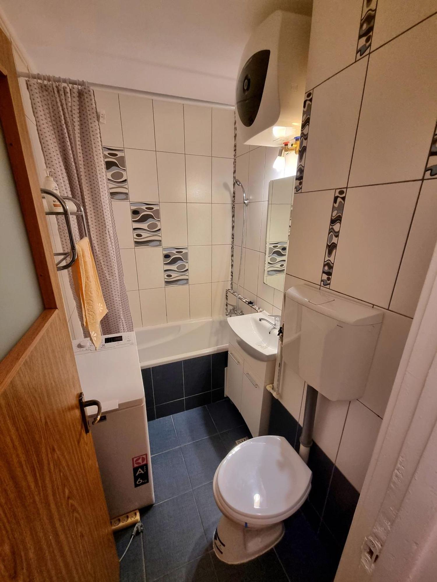 Cozy Flat Near Metro And Centrum
